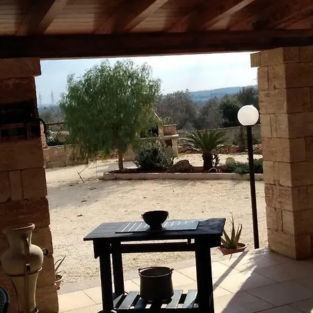 Contradapetri Homestay Specchia